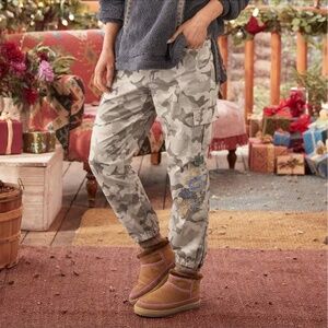 Sundance Vivan Camo Jogger Pant in Stone Camo 4 EUC!